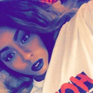 Meet your Posher, Asha